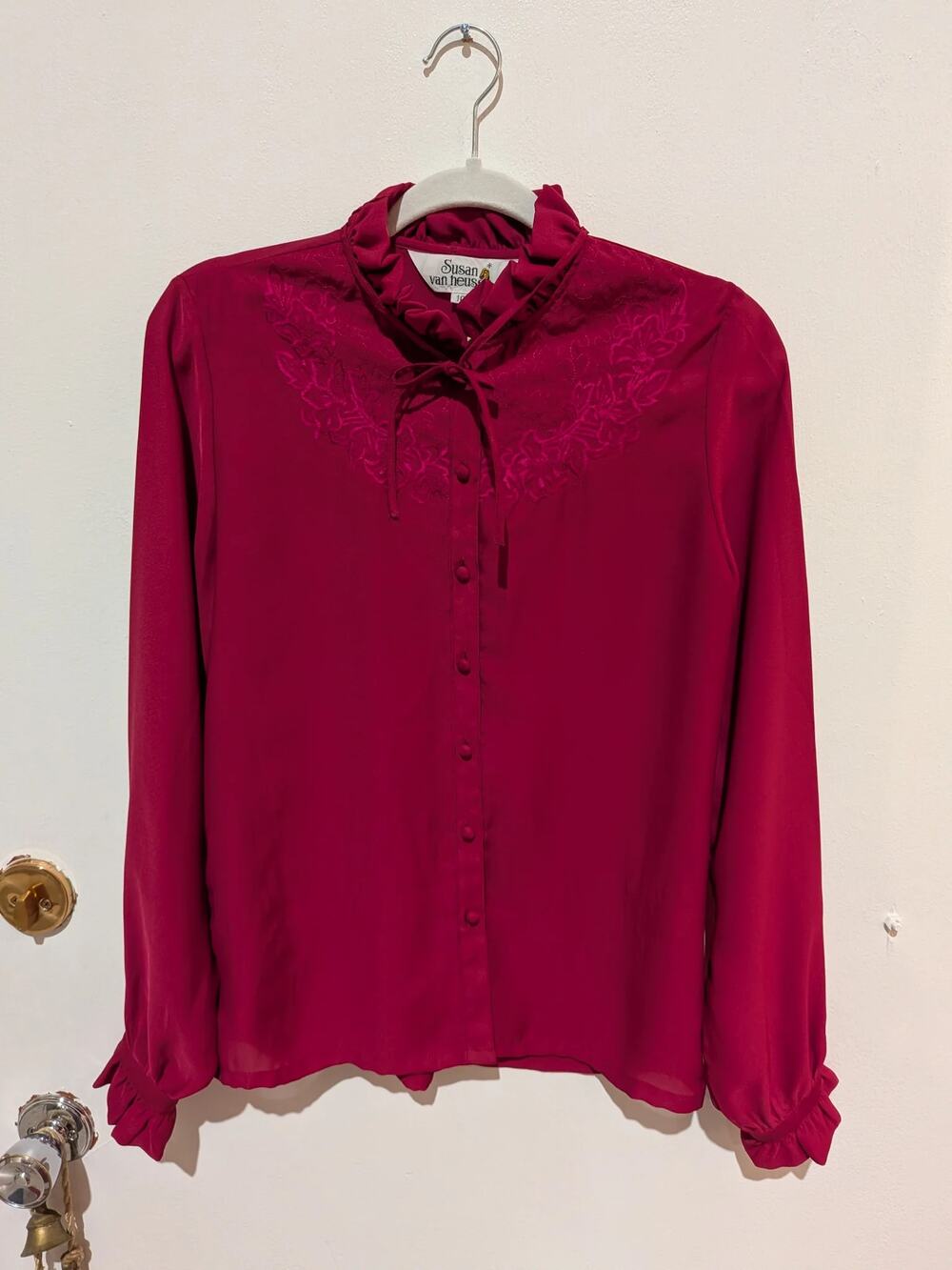 Susan Van Heusen Ruffled Tie Neck Blouse In Burgundy, Size 10